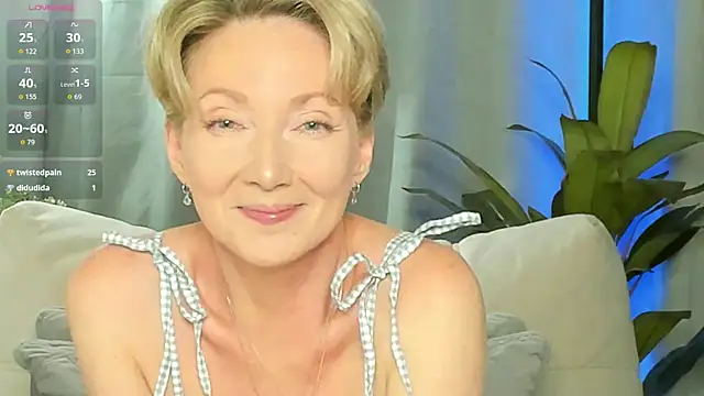 AkexandraFix online show from April 2026 01:42:02 PM