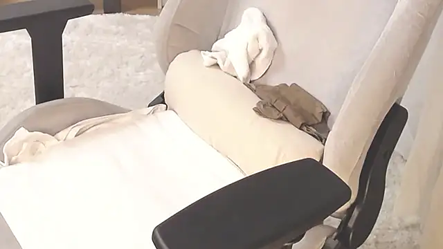 Snapshot of ms_Hot_milf chatting on February 2026 04:13:02 AM ms Hot milf online show from February 2026 04:13:02 AM