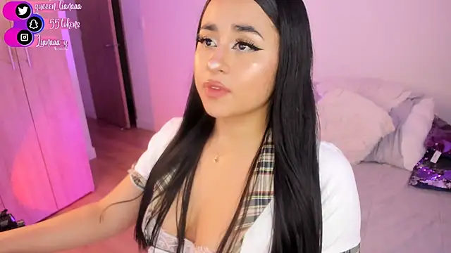 Snapshot of Queen_liana chatting on January 2025 09:26:01 AM Queen liana online show from January 2025 09:26:01 AM