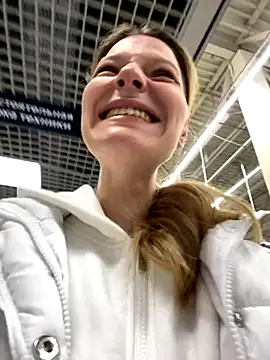 MaryHiggins online show from October 2025 09:10:02 AM