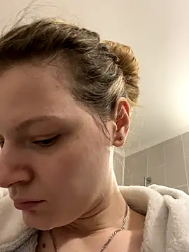 MaryHiggins online show from October 2025 08:31:02 AM