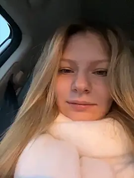 MaryHiggins online show from November 2025 01:33:02 PM