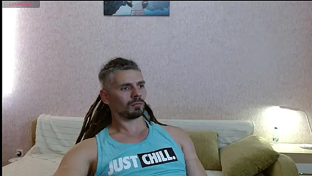 Snapshot of Aestheticguy101 chatting on June 2026 04:37:02 PM Aestheticguy101 online show from June 2026 04:37:02 PM
