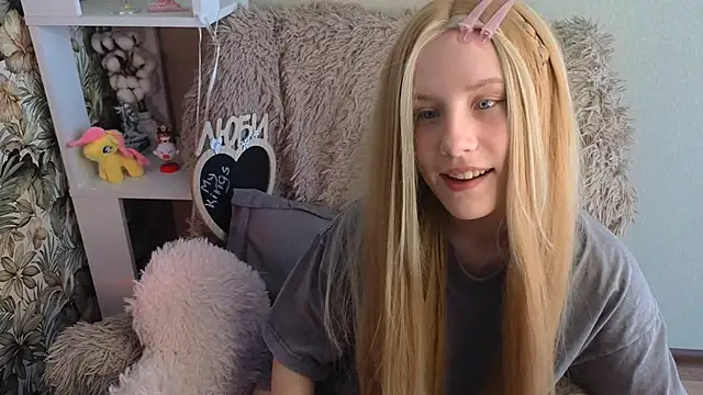 sarakaell online show from June 2026 01:33:01 AM