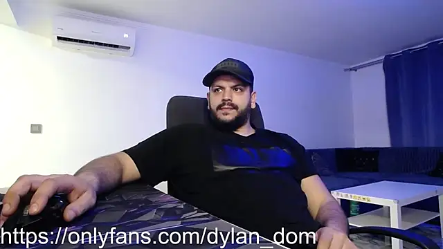 dyllan dom  online show from March 2026 08:58:02 PM