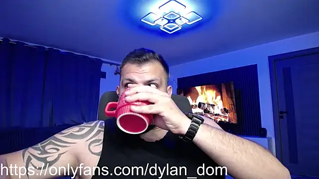 dyllan dom  online show from May 2026 10:25:02 PM