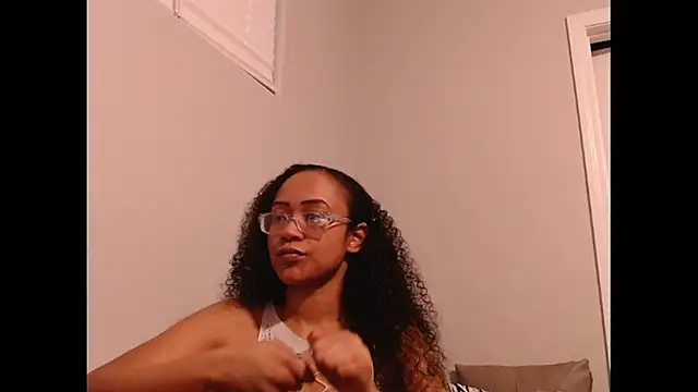 RylHoneyy online show from February 2026 02:52:02 AM