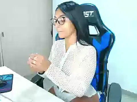 sophiax-x online show from January 2025 11:21:02 PM