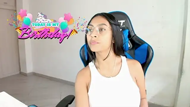 sophiax-x online show from February 2026 03:18:02 PM