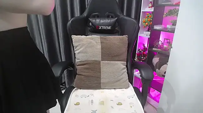 Yuki-yio online show from March 2025 01:23:01 AM