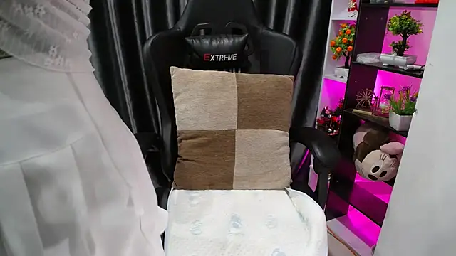 Yuki-yio online show from March 2025 07:37:01 AM