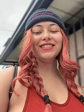 Snapshot of seraphine23 chatting on February 2025 06:04:01 PM seraphine23 online show from February 2025 06:04:01 PM