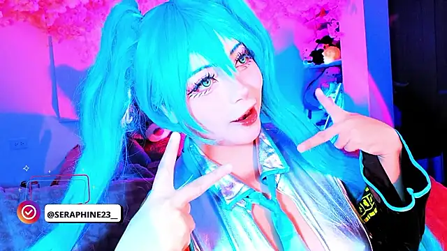 seraphine23 online show from February 2026 12:42:02 AM