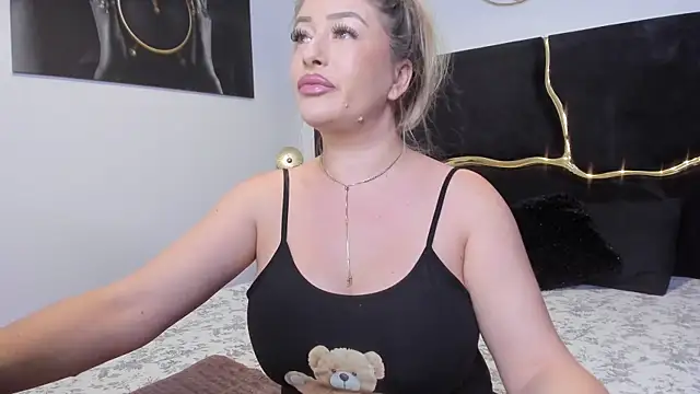 Snapshot of lisa2018 chatting on March 2025 01:26:02 AM lisa2018 online show from March 2025 01:26:02 AM