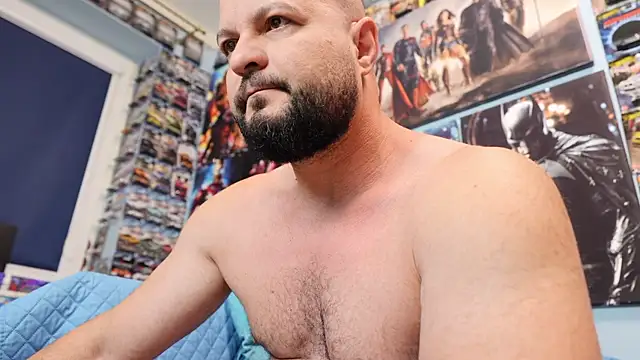 Snapshot of Muscle_Bear chatting on June 2026 05:53:02 AM Muscle Bear online show from June 2026 05:53:02 AM