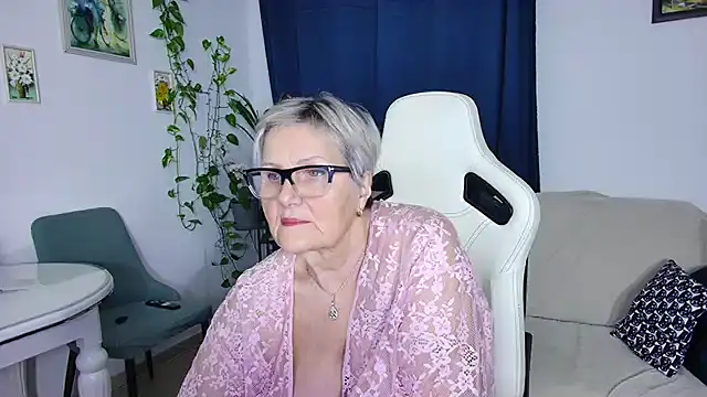 Selenna57 online show from January 2026 06:45:01 PM