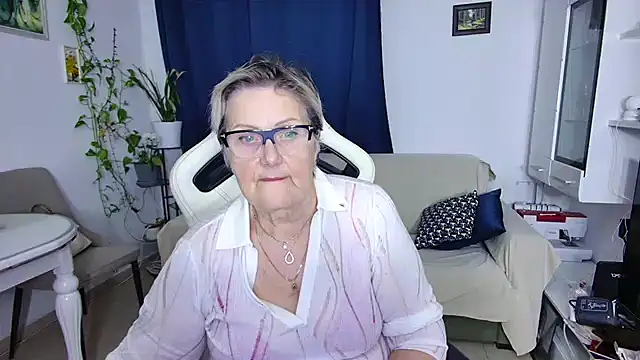 Selenna57 online show from March 2026 06:19:02 PM