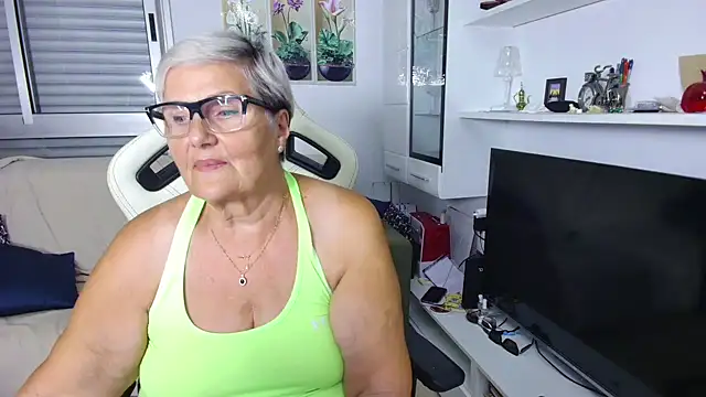 Selenna57 online show from July 2026 05:40:02 PM