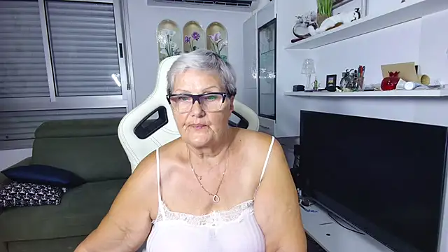 Selenna57 online show from July 2026 05:16:01 PM