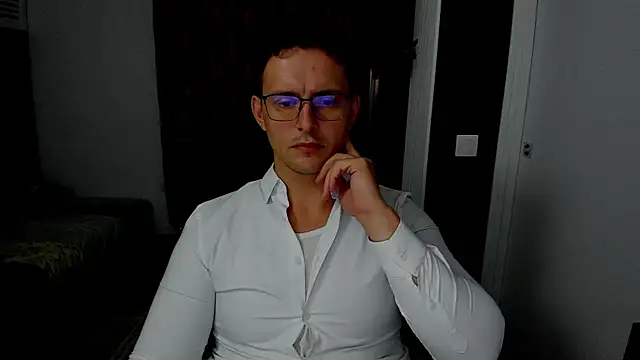 Snapshot of sexxymuscles4u chatting on October 2025 01:01:01 PM sexxymuscles4u online show from October 2025 01:01:01 PM