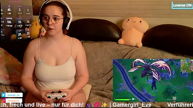 GamerGirl Eve online show from January 2025 07:18:01 PM