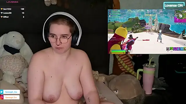 GamerGirl Eve online show from March 2025 10:04:02 PM