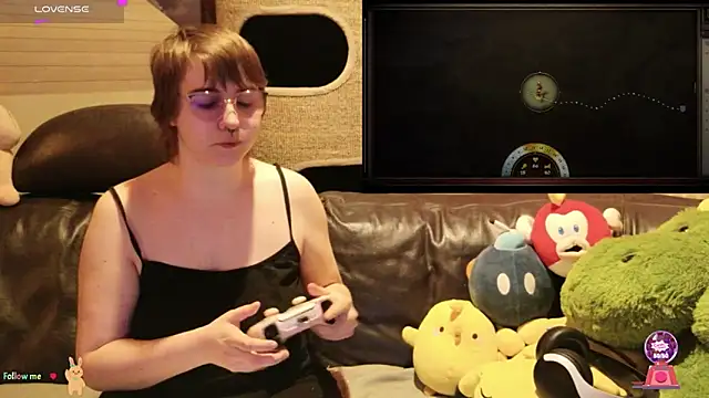 GamerGirl Eve online show from November 2025 07:05:01 PM