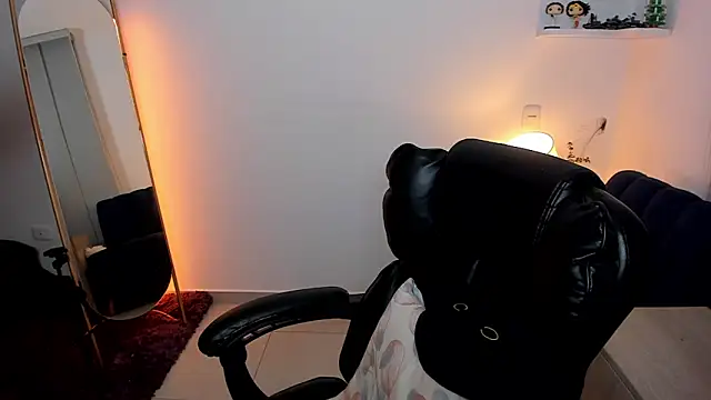 Cassandra Caiin online show from April 2026 02:36:01 AM