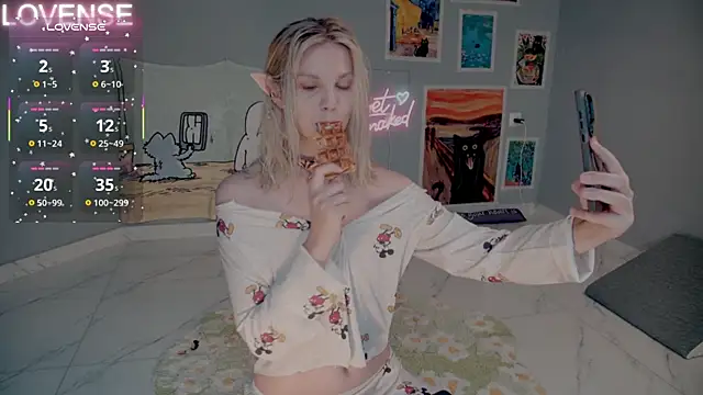 Careful i bite online show from September 2025 05:55:02 AM