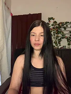 Estefani 32 online show from July 2026 12:11:02 PM