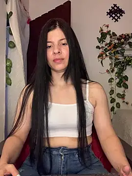 Estefani 32 online show from July 2026 02:41:01 PM