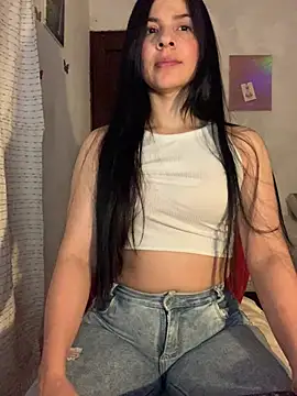 Estefani 32 online show from July 2026 02:56:02 PM