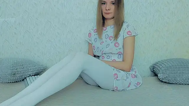 YourCaramel online show from January 2025 05:24:01 AM