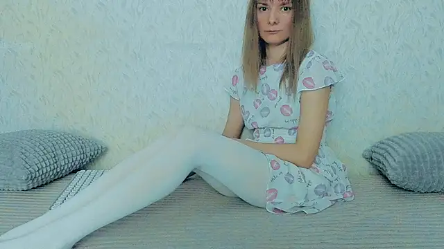 YourCaramel online show from February 2025 12:24:01 PM