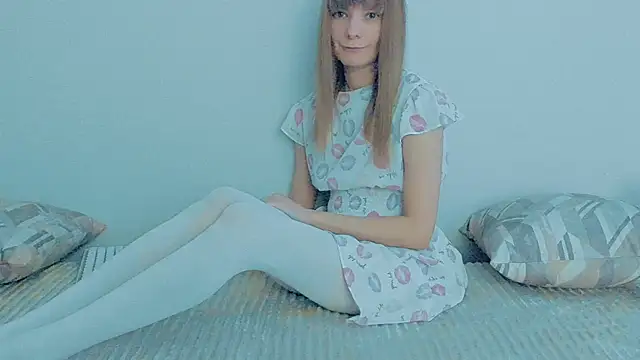 YourCaramel online show from October 2025 04:02:01 AM