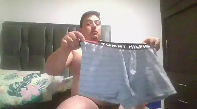 Snapshot of antonycruz chatting on January 2025 03:54:02 AM antonycruz online show from January 2025 03:54:02 AM