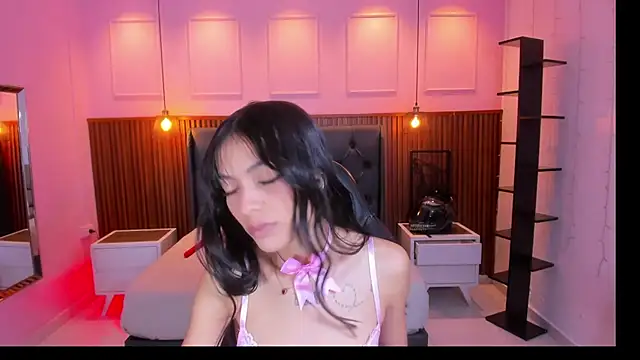 AMELIELEONE online show from November 2025 12:27:02 PM