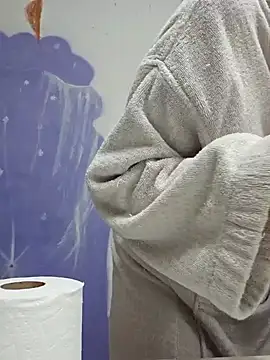 Snapshot of ScarletCallings420 chatting on December 2024 06:50:01 PM ScarletCallings420 online show from December 2024 06:50:01 PM