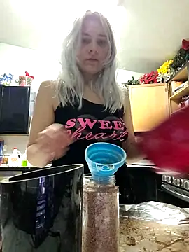 Snapshot of ScarletCallings420 chatting on January 2025 12:27:01 AM ScarletCallings420 online show from January 2025 12:27:01 AM