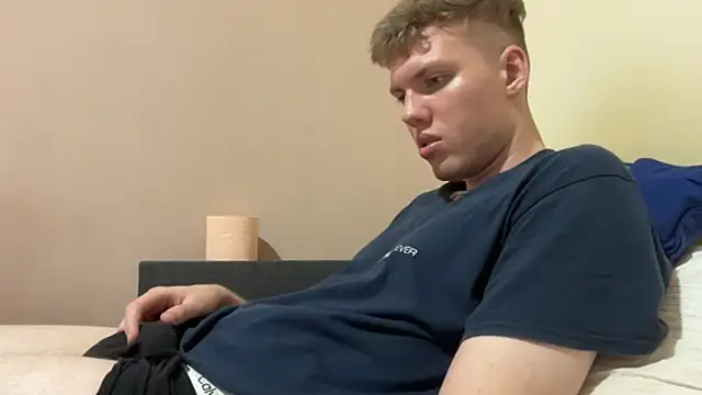 sexybooii6968 online show from September 2025 08:52:01 PM