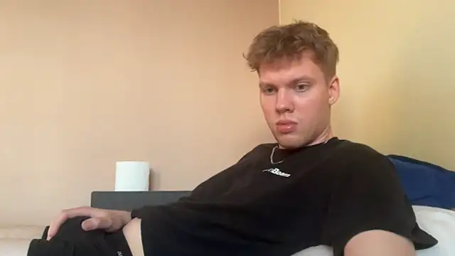 sexybooii6968 online show from September 2025 03:39:01 PM