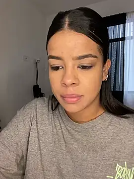 trianawhite online show from December 2024 02:55:01 PM