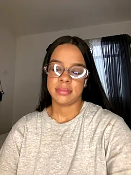 trianawhite online show from December 2025 03:32:01 PM