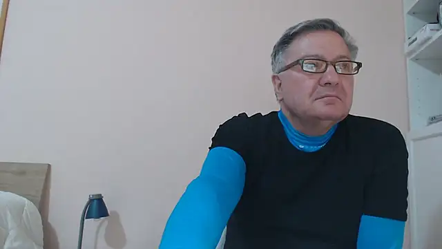 YOU6me online show from March 2025 06:44:02 PM