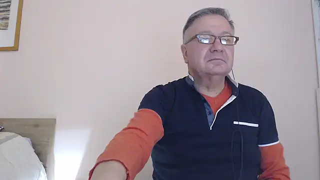 YOU6me online show from November 2025 05:22:01 PM