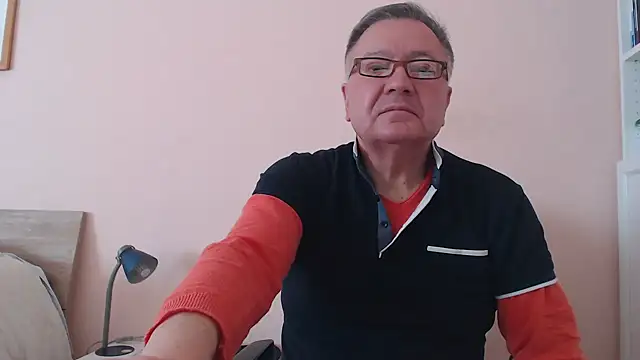 YOU6me online show from November 2025 09:41:01 AM