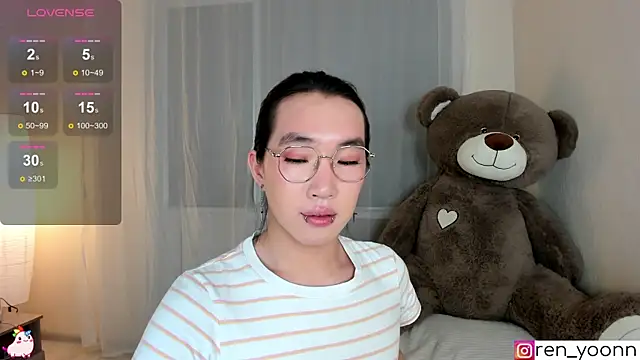 Snapshot of Ren_yoon chatting on June 2026 04:48:02 AM Ren yoon online show from June 2026 04:48:02 AM