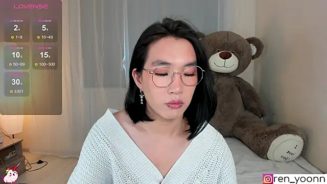 Snapshot of Ren_yoon chatting on June 2026 09:56:01 AM Ren yoon online show from June 2026 09:56:01 AM