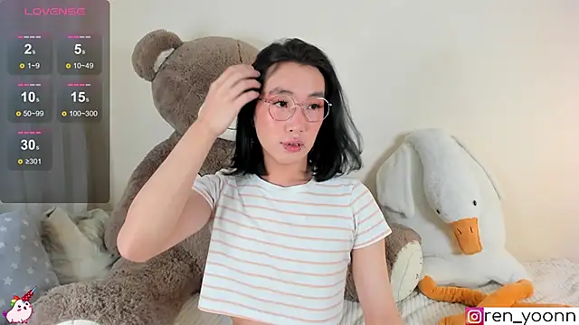 Snapshot of Ren_yoon chatting on July 2026 06:20:01 AM Ren yoon online show from July 2026 06:20:01 AM