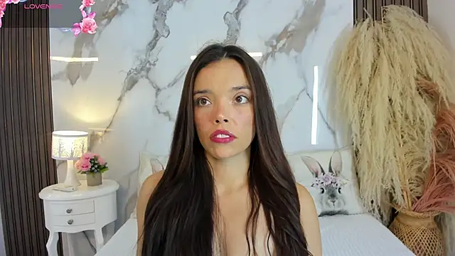 hannahill69 online show from April 2026 04:35:02 AM